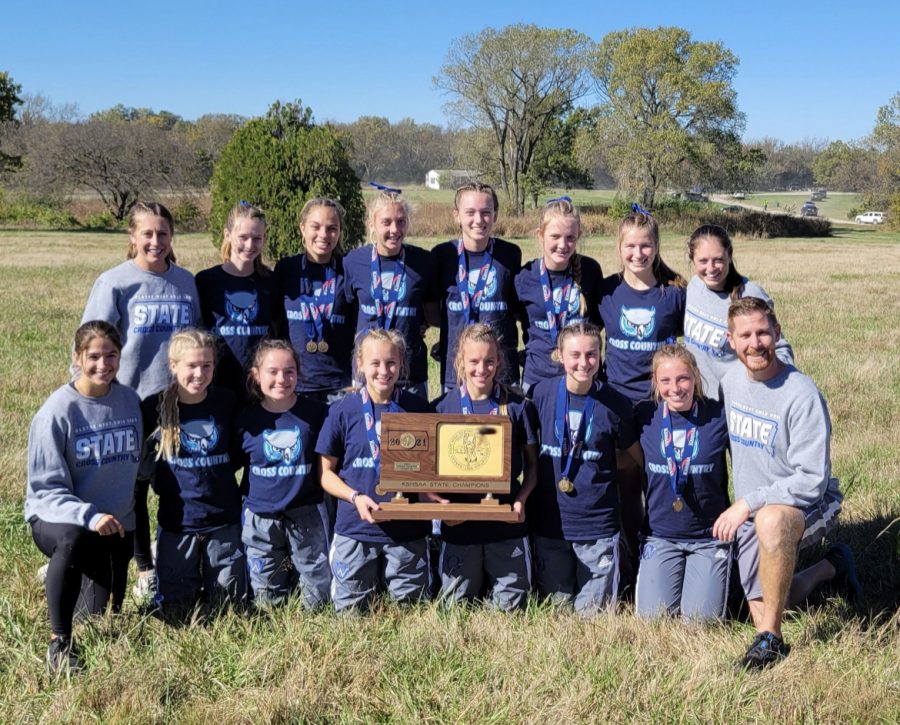 October+30-+The+girls+cross+country+team+wins+the+KSHSAA+6A+State+Championships++in+Agusta.