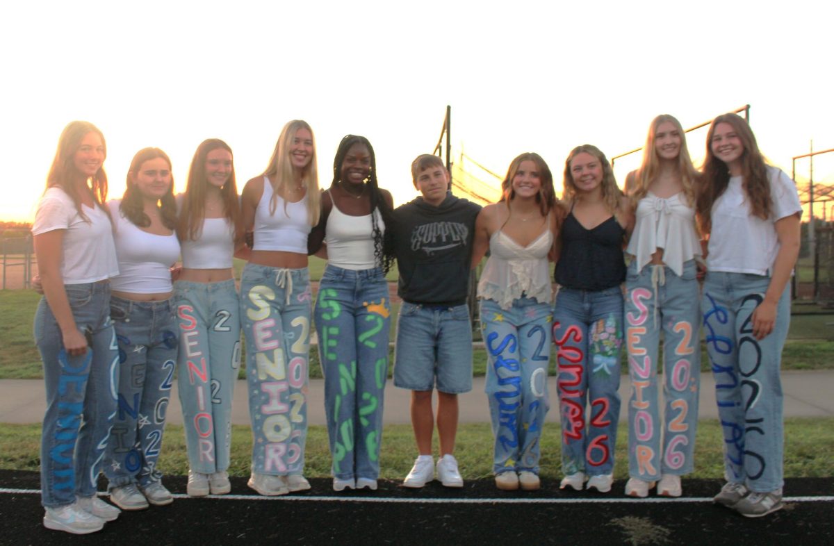 From left, Kaiya Finazzo, Allie Clayton, Sydney Willard, Cameron Sher, Joy Finley, Mattia De Vitali, Neely Leathers, Amara Lee, Ella Stowell and Maryn Russel posing for pictures.