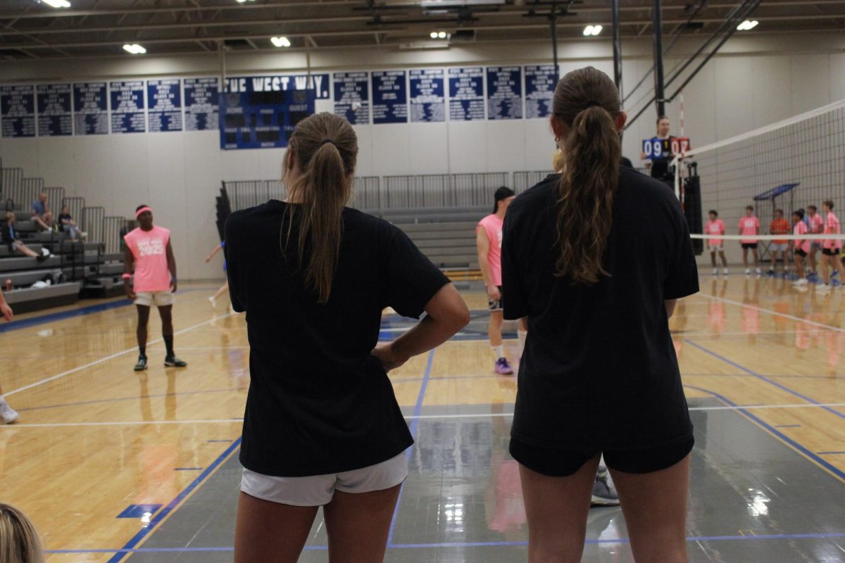 Kaiya Finazzo and Maryn Russell coaching the senior team.